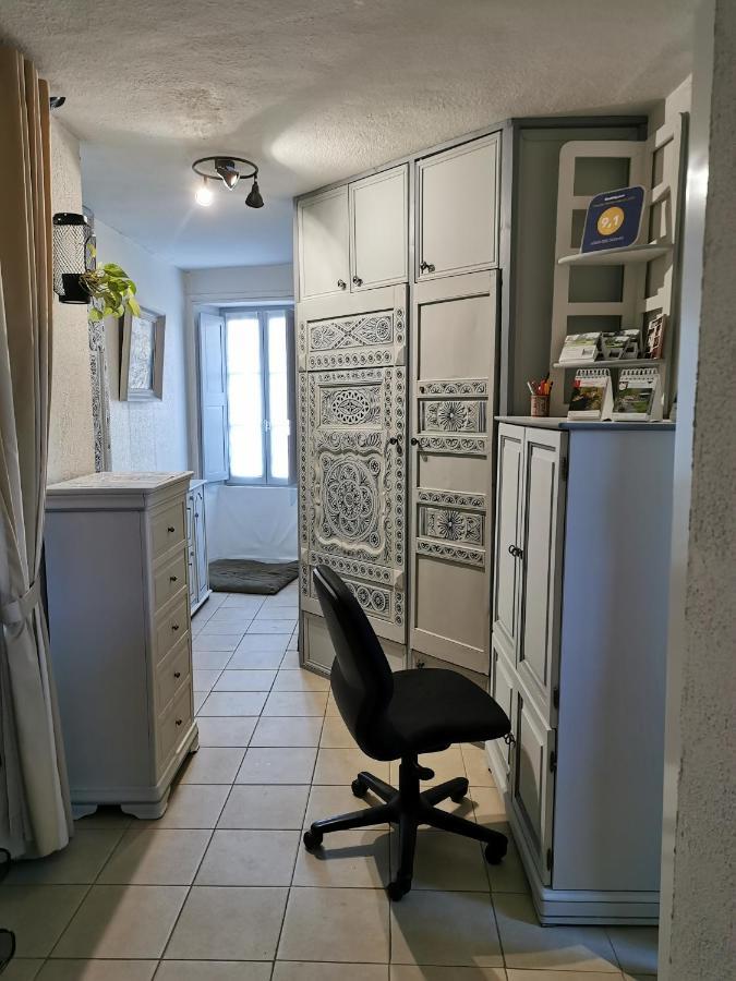 Logis Des Douves Bed and Breakfast Tiffauges Εξωτερικό φωτογραφία