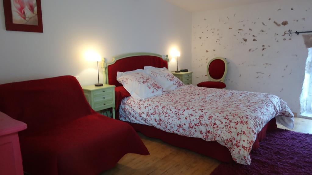 Logis Des Douves Bed and Breakfast Tiffauges Εξωτερικό φωτογραφία