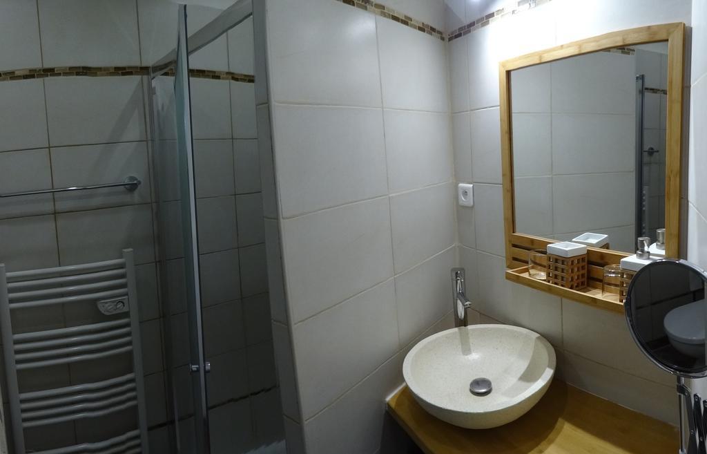 Logis Des Douves Bed and Breakfast Tiffauges Εξωτερικό φωτογραφία