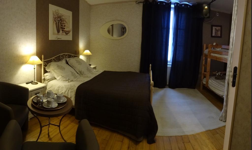 Logis Des Douves Bed and Breakfast Tiffauges Εξωτερικό φωτογραφία
