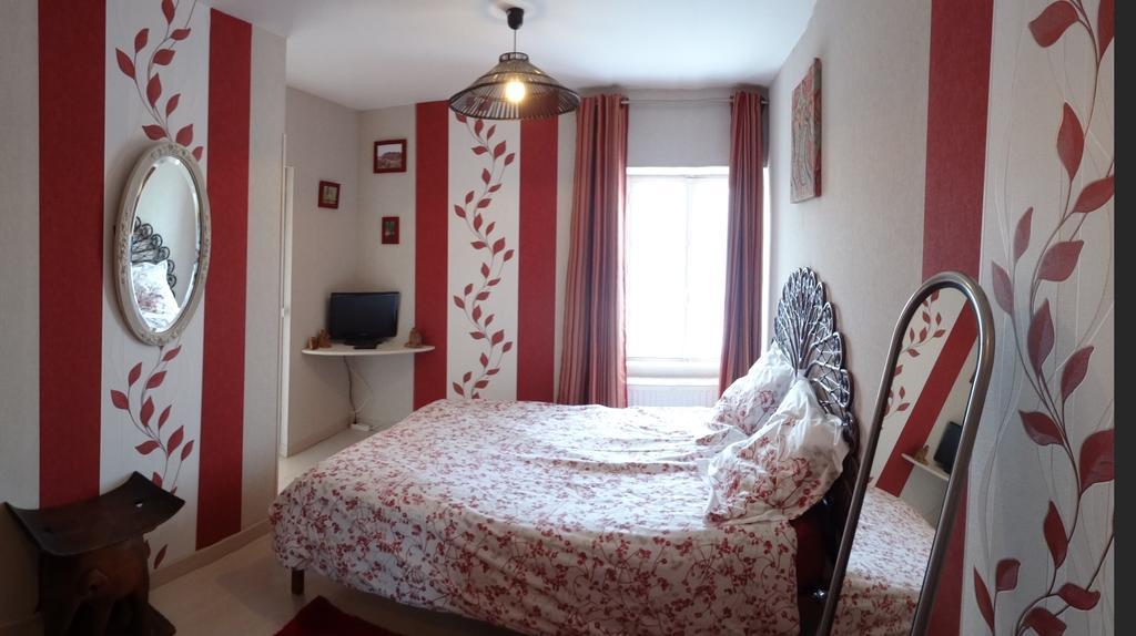 Logis Des Douves Bed and Breakfast Tiffauges Εξωτερικό φωτογραφία